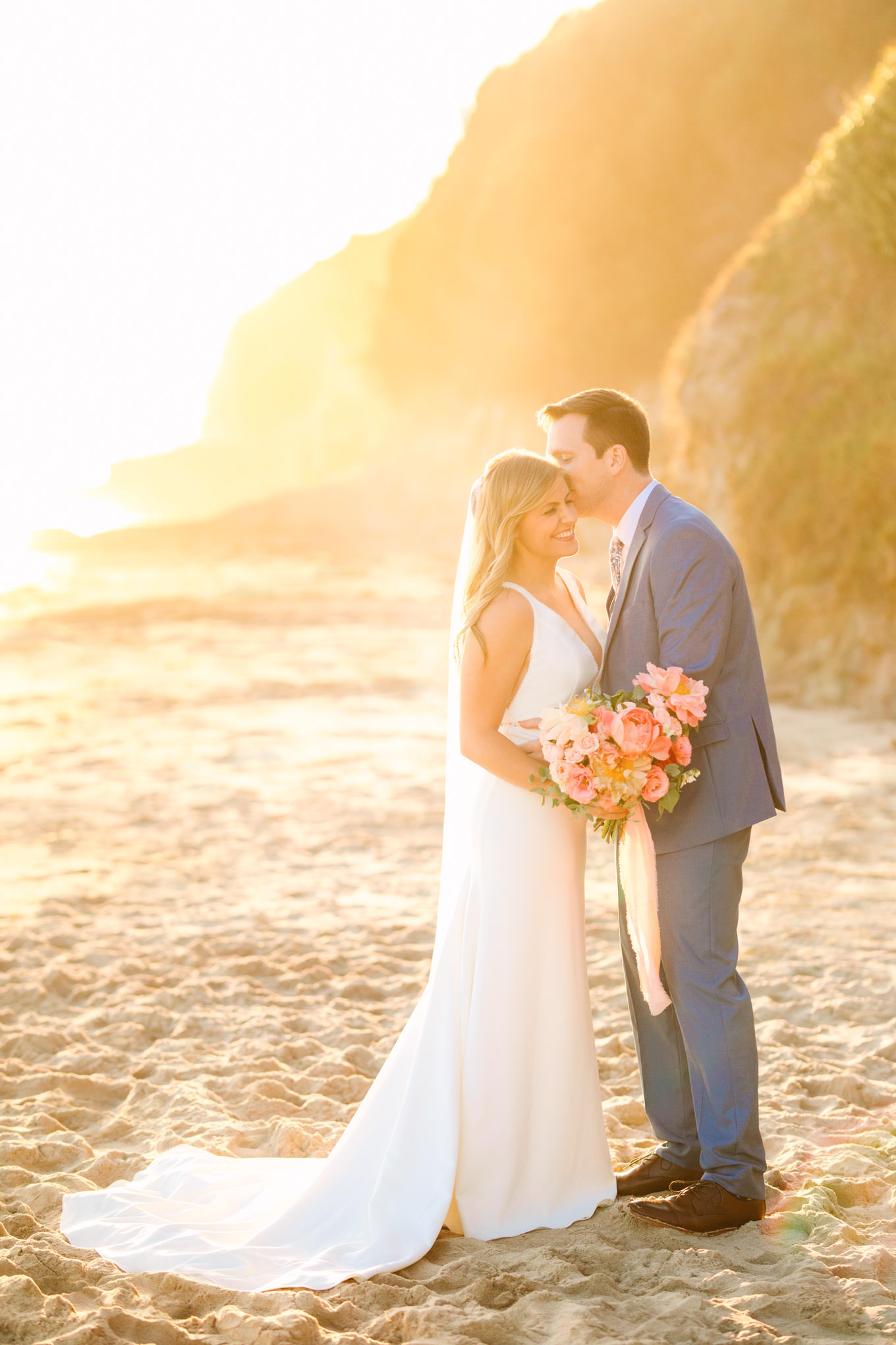 Santa Barbara El Capitan Beach elopement | Engagement, elopement, and wedding photography roundup of Mary Costa’s favorite images from 2020 | Colorful and elevated photography for fun-loving couples in Southern California | #2020wedding #elopement #weddingphoto #weddingphotography   Source: Mary Costa Photography | Los Angeles