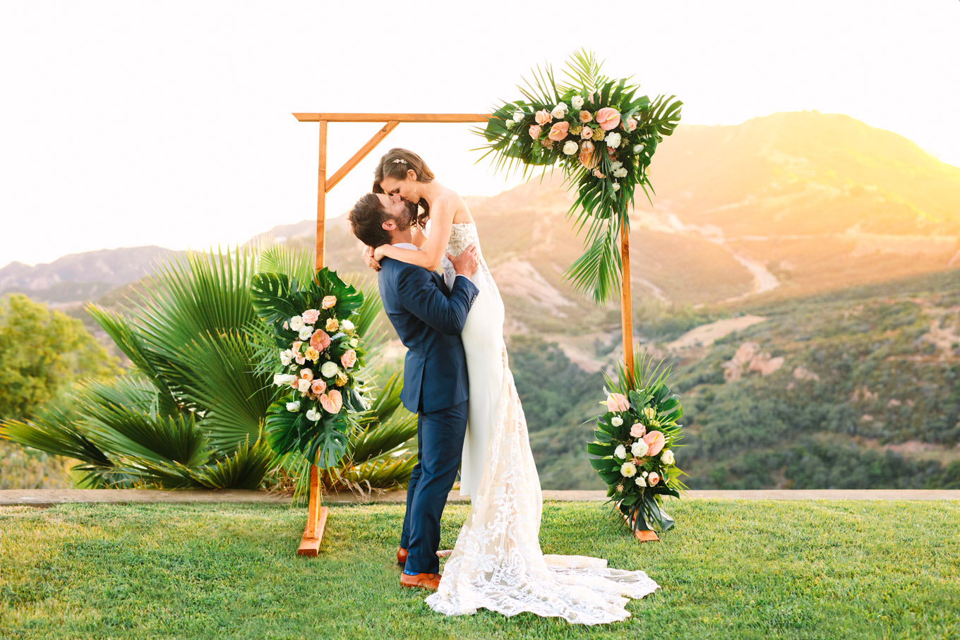 Bride and groom kissing at Topanga micro wedding | Engagement, elopement, and wedding photography roundup of Mary Costa’s favorite images from 2020 | Colorful and elevated photography for fun-loving couples in Southern California | #2020wedding #elopement #weddingphoto #weddingphotography #microwedding   Source: Mary Costa Photography | Los Angeles