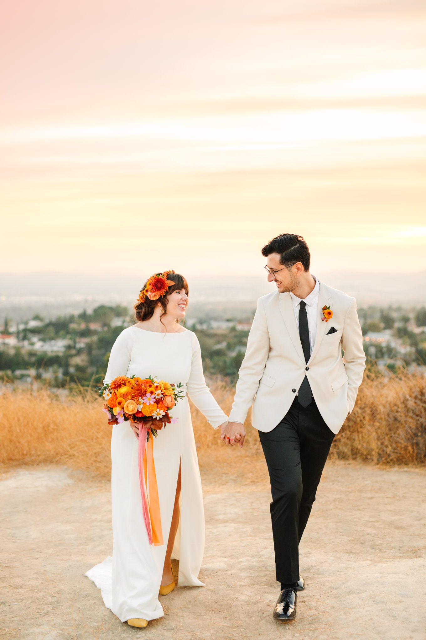 Groom in cream tux and bride with colorful autumn flowers | Engagement, elopement, and wedding photography roundup of Mary Costa’s favorite images from 2020 | Colorful and elevated photography for fun-loving couples in Southern California | #2020wedding #elopement #weddingphoto #weddingphotography #microwedding   Source: Mary Costa Photography | Los Angeles