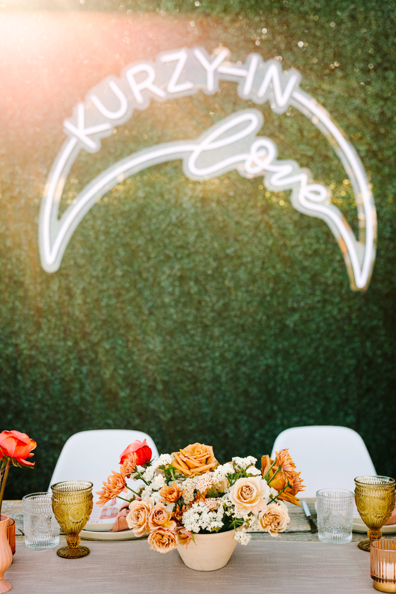 Custom neon sign for wedding | Pink and orange Lautner Compound wedding | Colorful Palm Springs wedding photography | #palmspringsphotographer #palmspringswedding #lautnercompound #southerncaliforniawedding  Source: Mary Costa Photography | Los Angeles