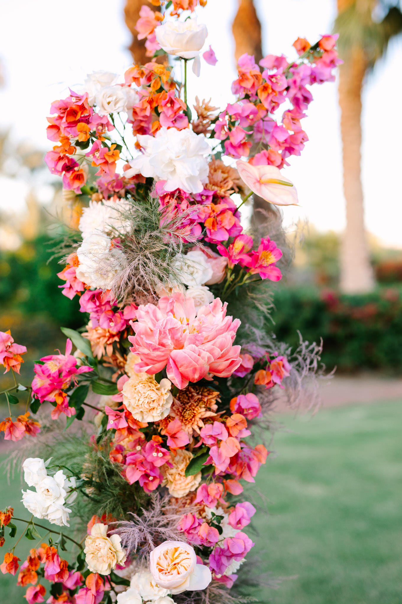 Wedding flowers | Pink Bougainvillea Estate wedding | Colorful LA wedding photography | #bougainvilleaestate #palmspringswedding #palmspringsweddingvenue #palmspringsphotographer Source: Mary Costa Photography | Los Angeles