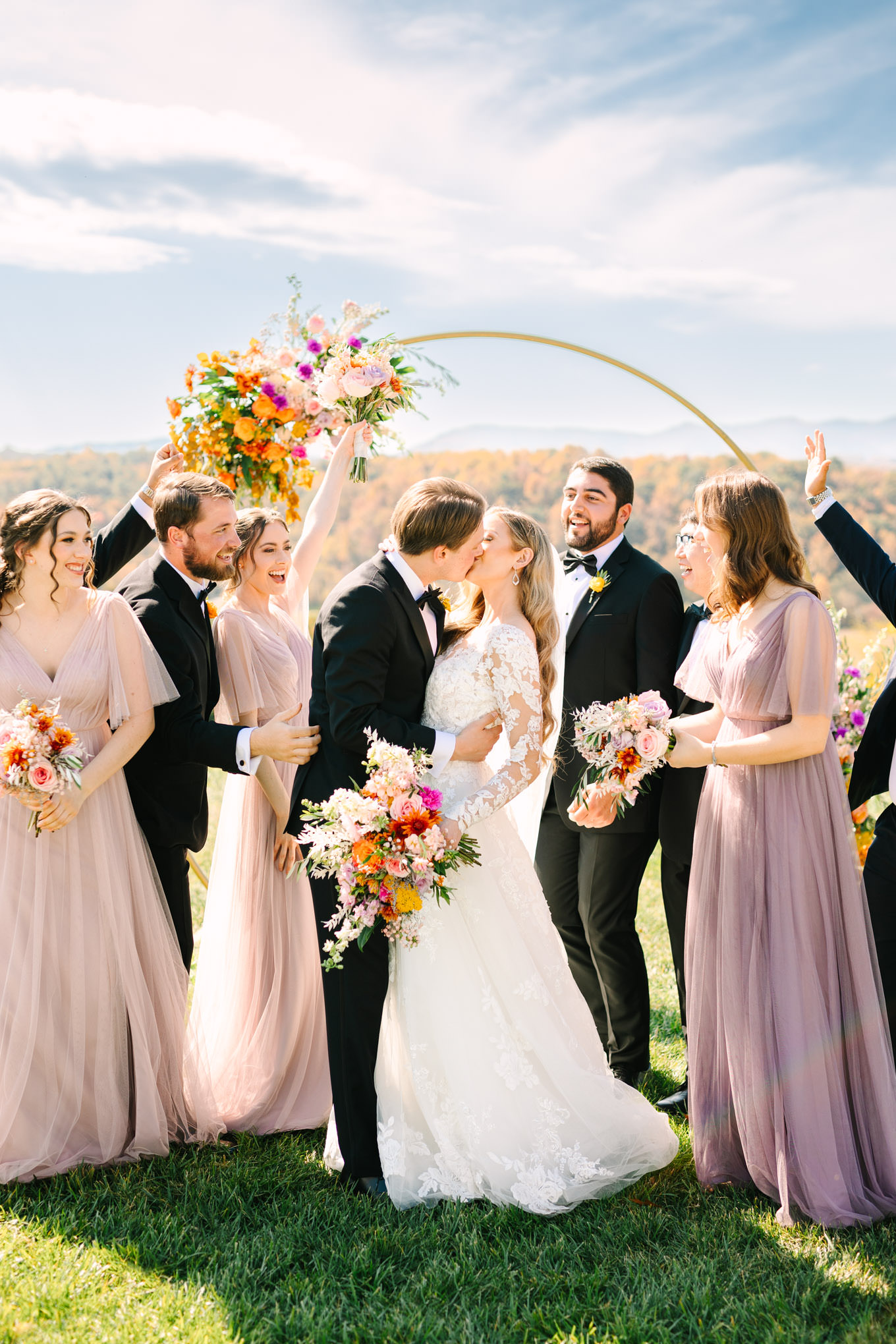 Biltmore Estate wedding in North Carolina | Wedding and elopement photography roundup | Los Angeles and Palm Springs photographer | #losangeleswedding #palmspringswedding #elopementphotographer Source: Mary Costa Photography | Los Angeles