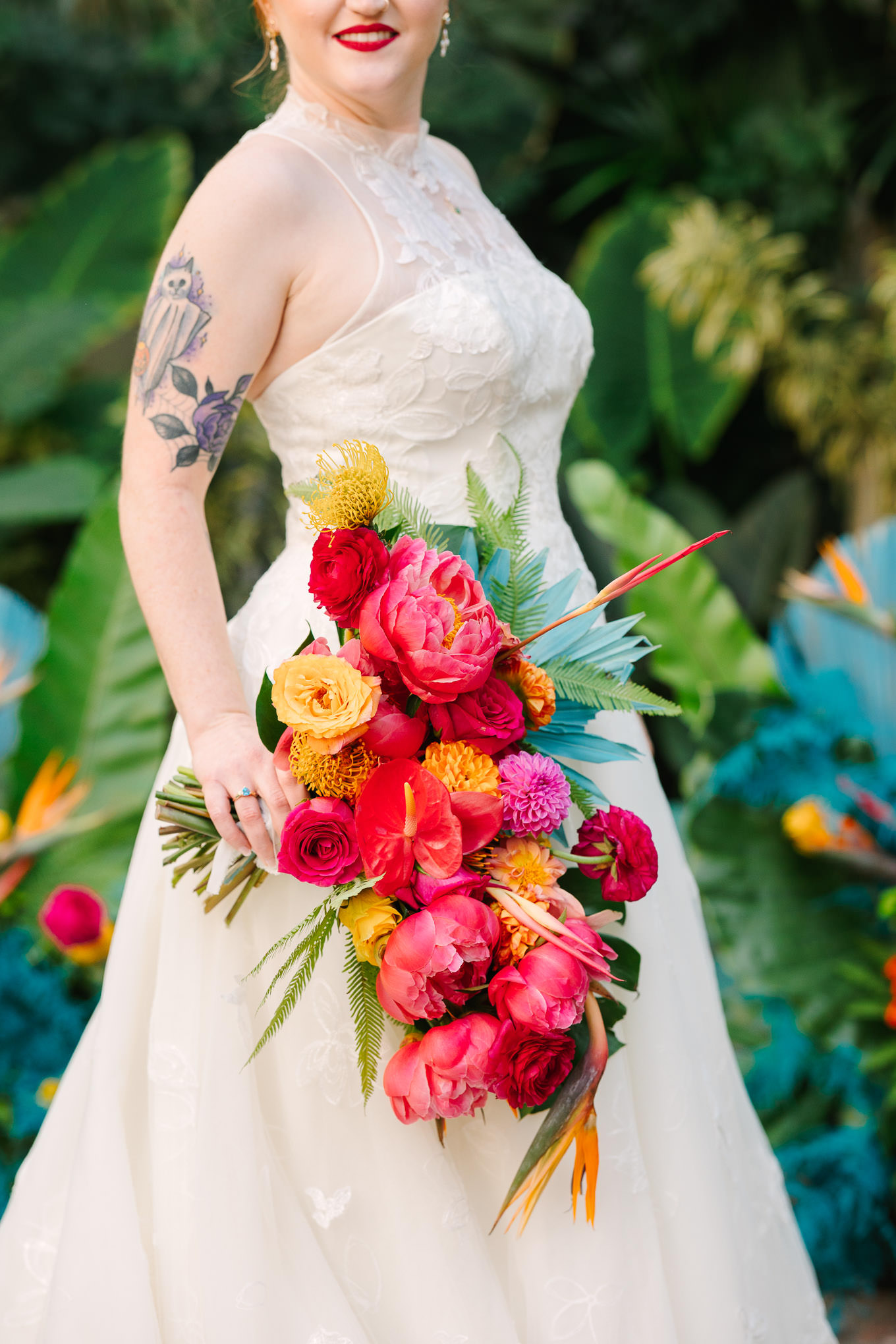 Downtown Los Angeles Valentine wedding | Wedding and elopement photography roundup | Los Angeles and Palm Springs  photographer | #losangeleswedding #palmspringswedding #elopementphotographer

Source: Mary Costa Photography | Los Angeles