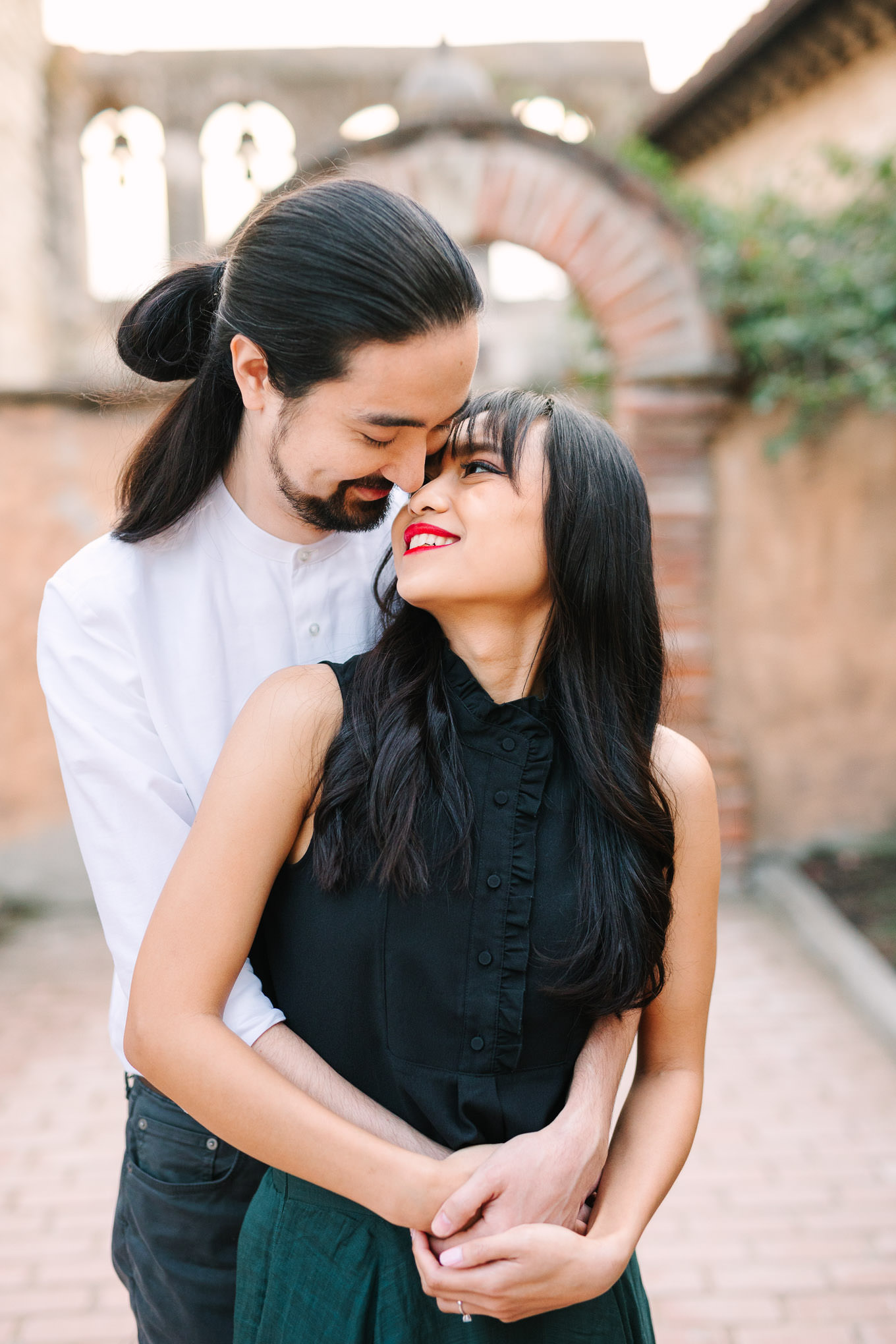 Mission San Juan Capistrano engagement session | Wedding and elopement photography roundup | Los Angeles and Palm Springs photographer | #losangeleswedding #palmspringswedding #elopementphotographer Source: Mary Costa Photography | Los Angeles