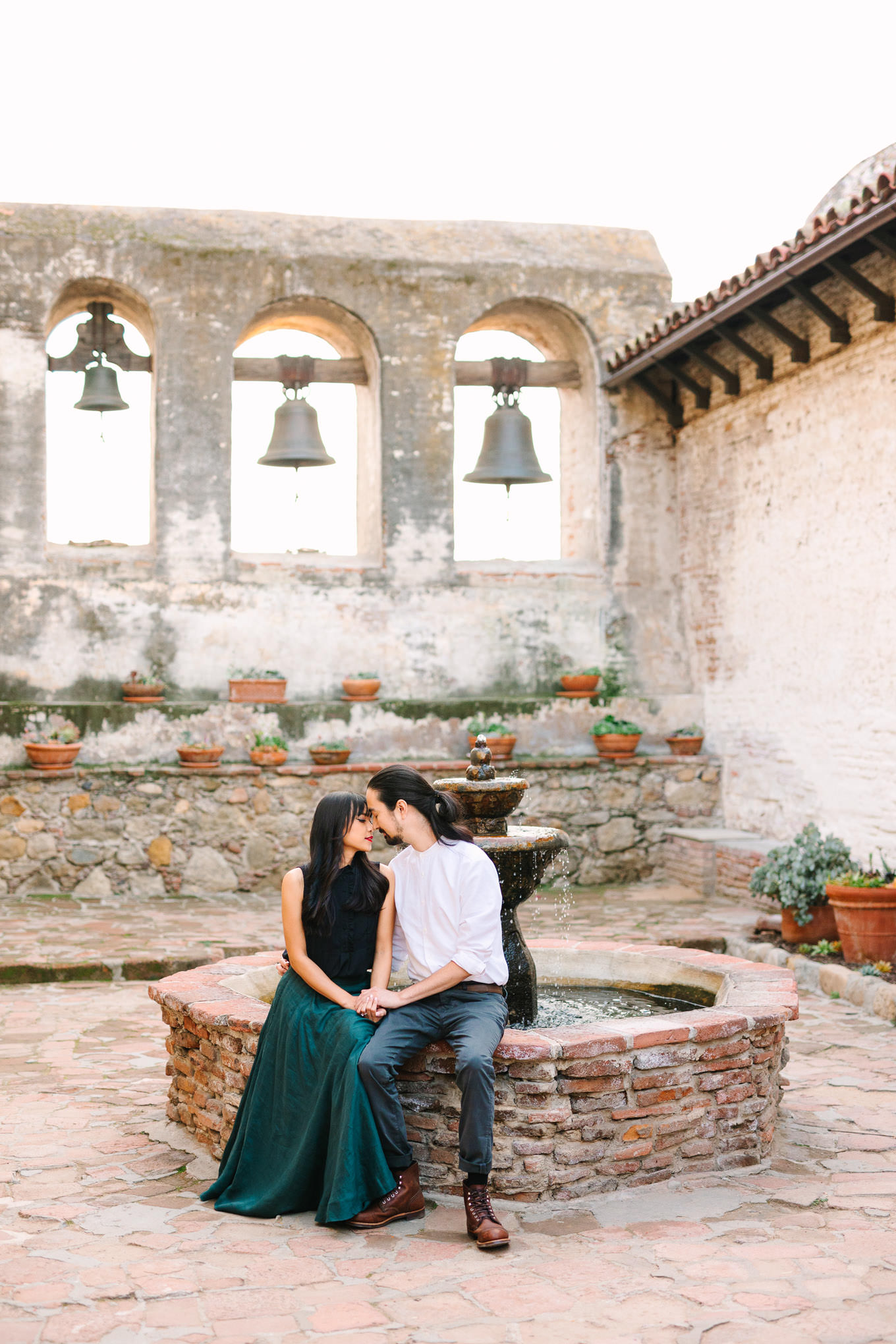 Mission San Juan Capistrano engagement session | Wedding and elopement photography roundup | Los Angeles and Palm Springs photographer | #losangeleswedding #palmspringswedding #elopementphotographer Source: Mary Costa Photography | Los Angeles