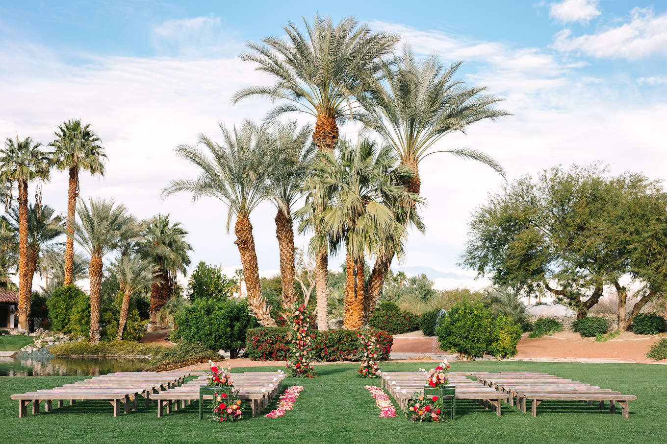 Bougainvillea Estate Palm Springs wedding | Wedding and elopement photography roundup | Los Angeles and Palm Springs photographer | #losangeleswedding #palmspringswedding #elopementphotographer Source: Mary Costa Photography | Los Angeles