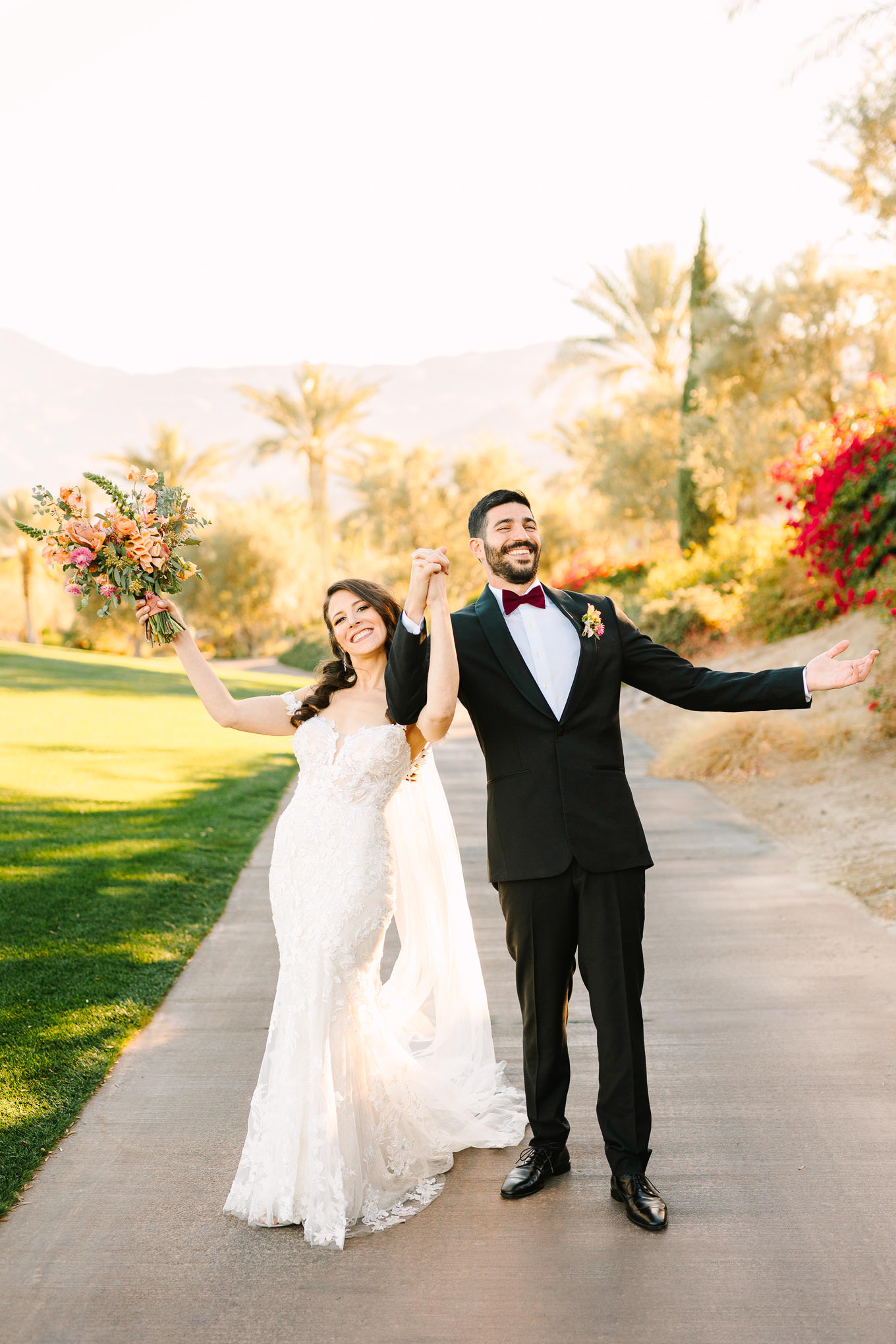La Quinta Country Club Wedding | Wedding and elopement photography roundup | Los Angeles and Palm Springs photographer | #losangeleswedding #palmspringswedding #elopementphotographer Source: Mary Costa Photography | Los Angeles