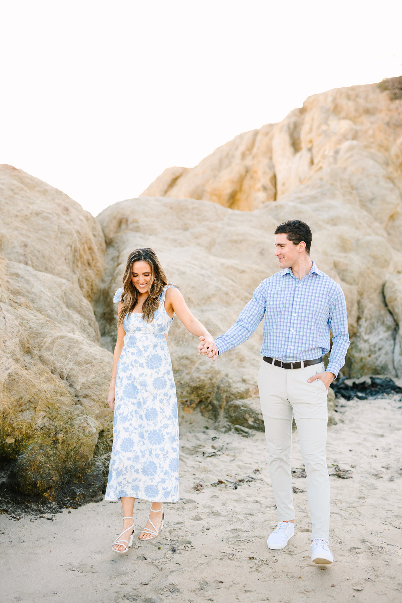 Malibu beach sunset engagement session | Wedding and elopement photography roundup | Los Angeles and Palm Springs photographer | #losangeleswedding #palmspringswedding #elopementphotographer Source: Mary Costa Photography | Los Angeles