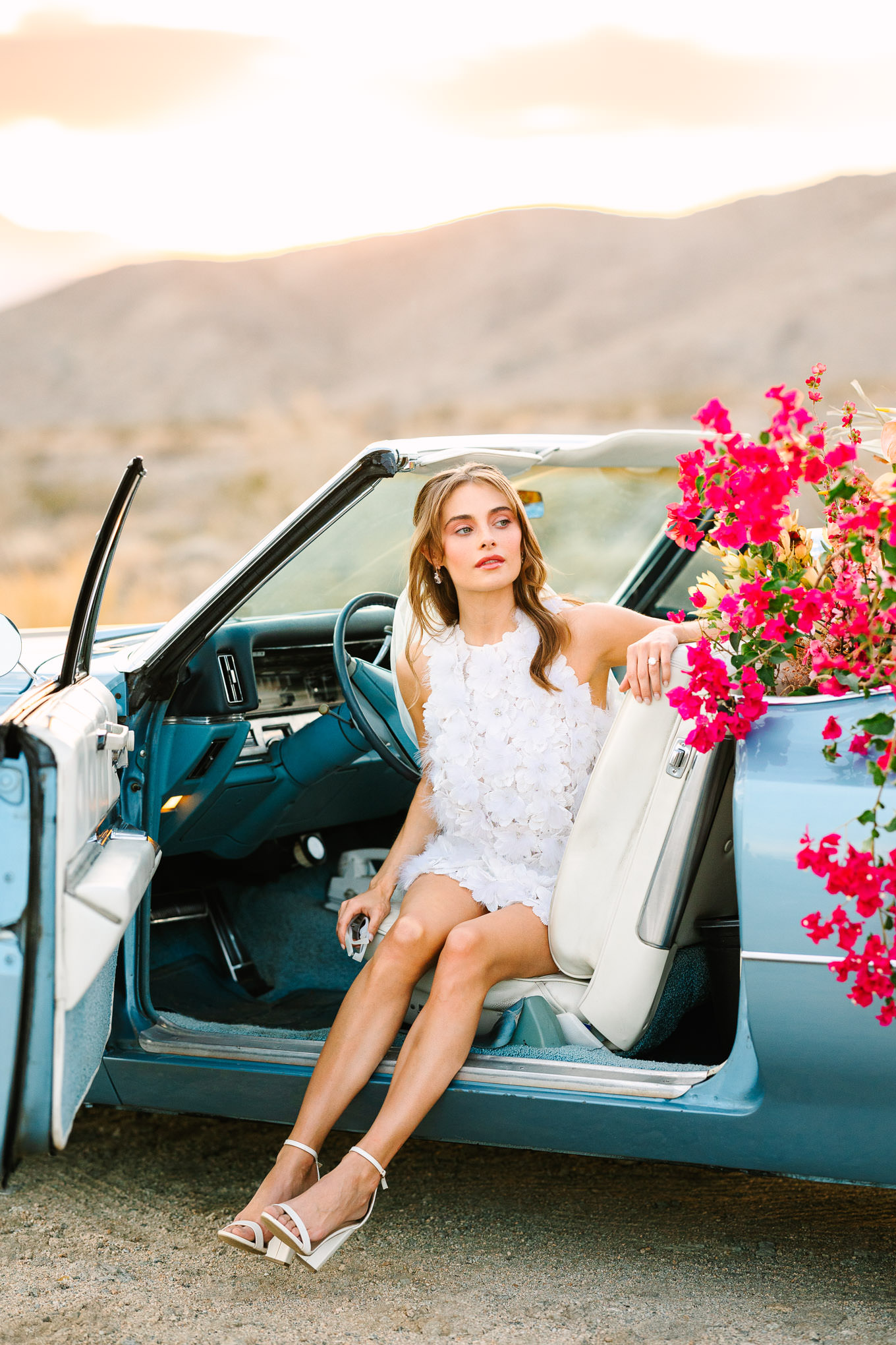 Kindred Presets x Mary Costa ad campaign photo shoot | Wedding and elopement photography roundup | Los Angeles and Palm Springs photographer | #losangeleswedding #palmspringswedding #elopementphotographer Source: Mary Costa Photography | Los Angeles