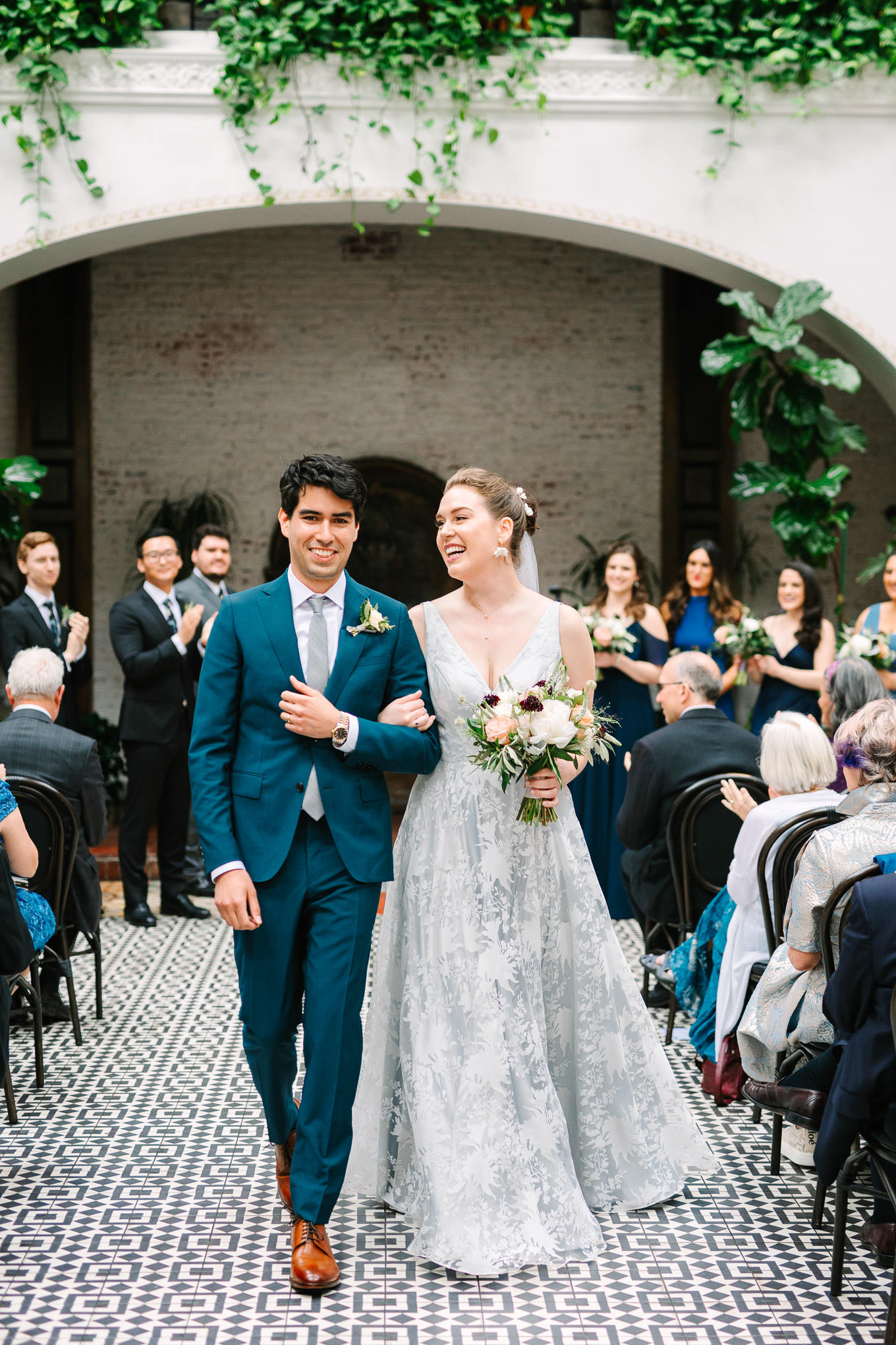 Ebell of Long Beach wedding | Wedding and elopement photography roundup | Los Angeles and Palm Springs photographer | #losangeleswedding #palmspringswedding #elopementphotographer Source: Mary Costa Photography | Los Angeles