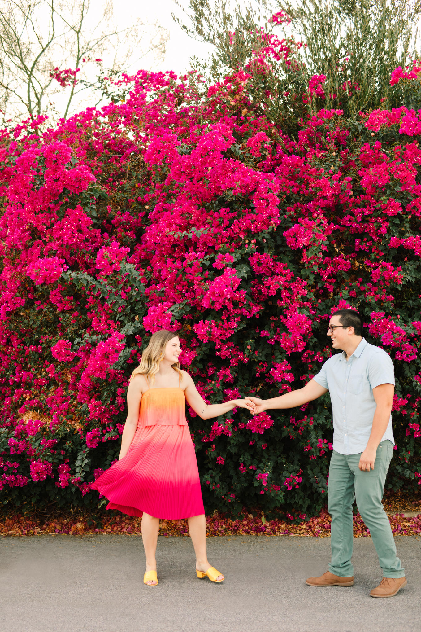 Palm Springs engagement session with bougainvillea | Engagement, elopement, and wedding photography roundup of Mary Costa’s favorite images from 2020 | Colorful and elevated photography for fun-loving couples in Southern California | #2020wedding #elopement #weddingphoto #weddingphotography #microwedding   Source: Mary Costa Photography | Los Angeles