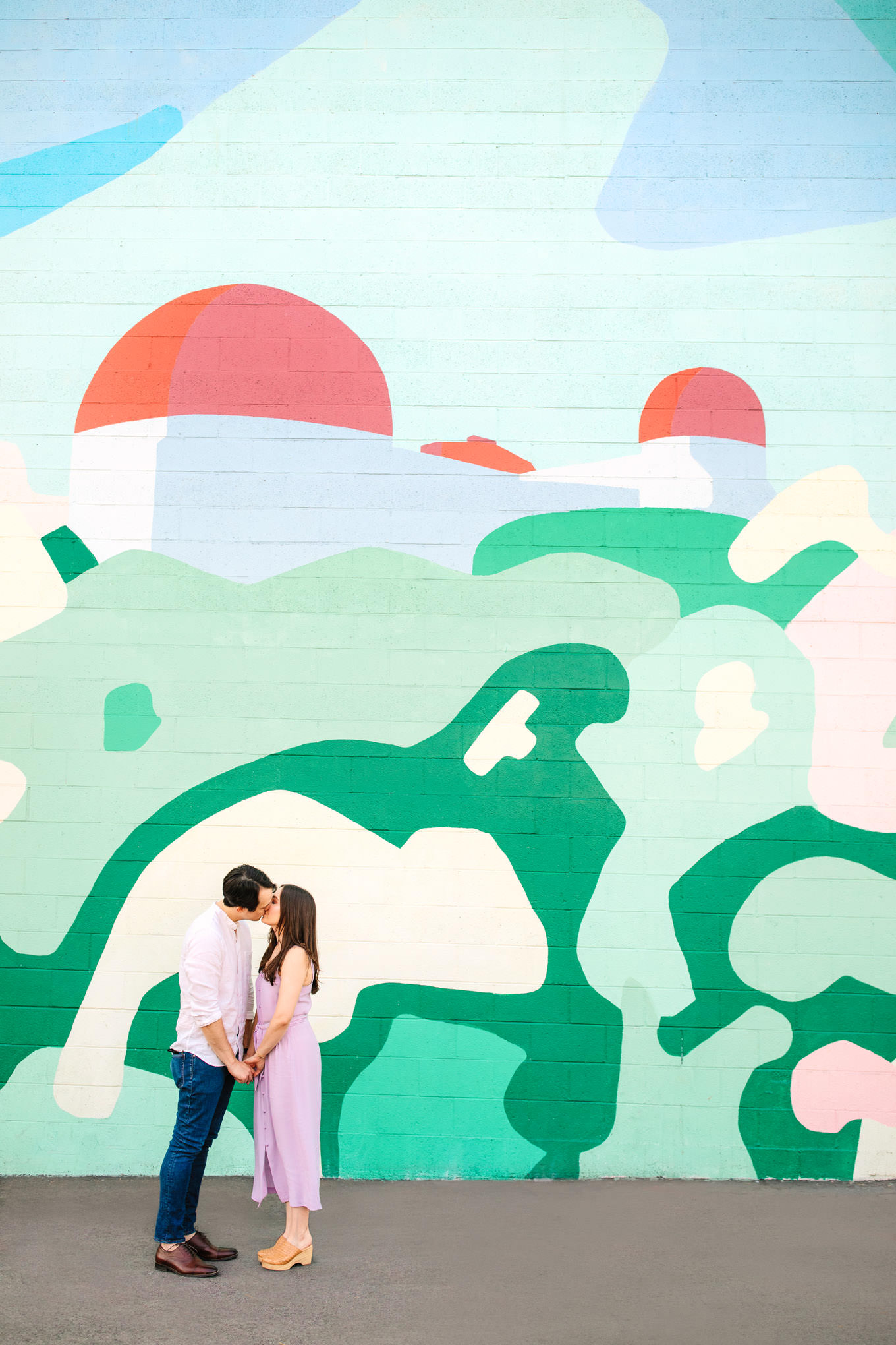 Griffith Park mural in Los Feliz engagement session | Engagement, elopement, and wedding photography roundup of Mary Costa’s favorite images from 2020 | Colorful and elevated photography for fun-loving couples in Southern California | #2020wedding #elopement #weddingphoto #weddingphotography #microwedding   Source: Mary Costa Photography | Los Angeles