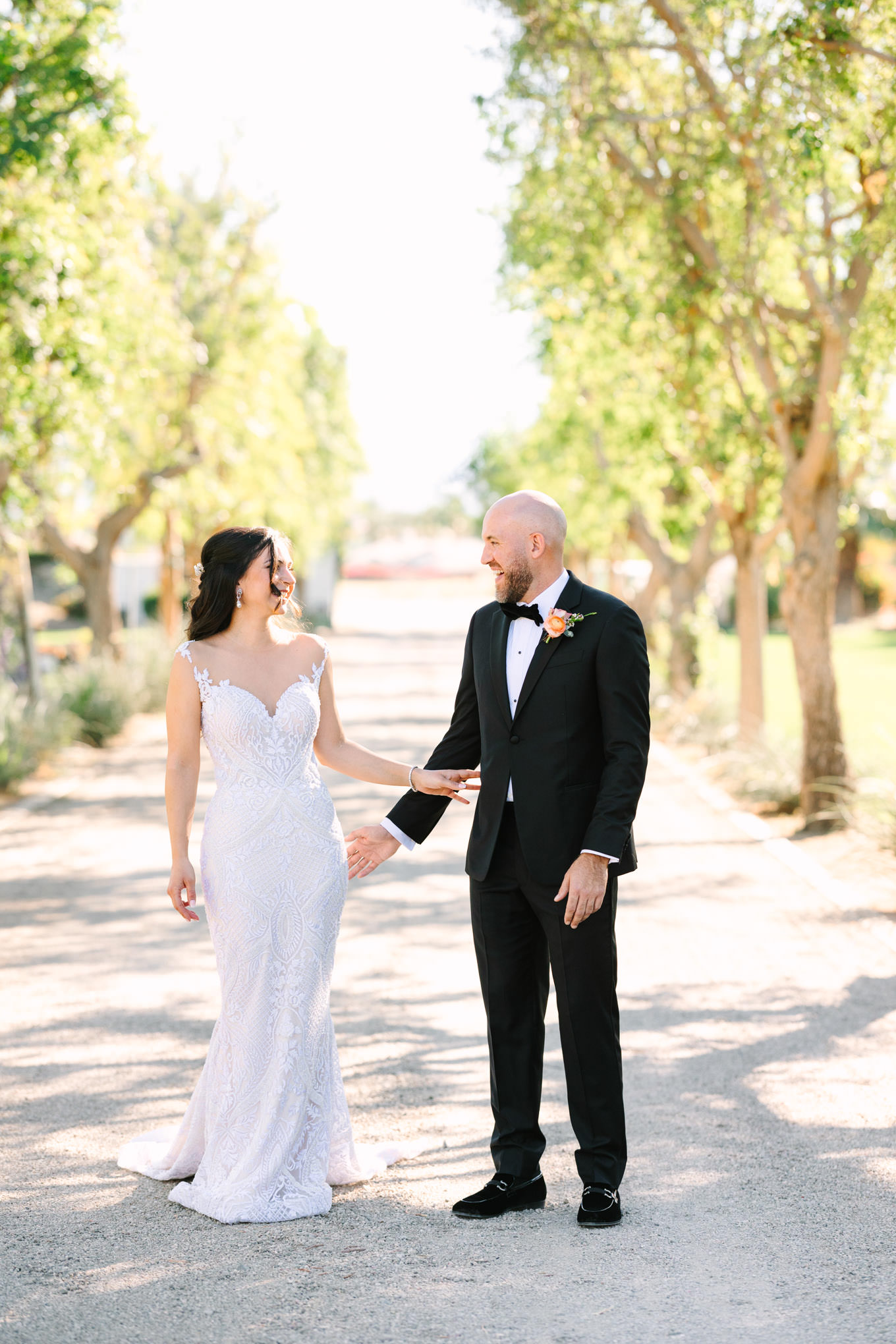 Bride and Groom | Pink Bougainvillea Estate wedding | Colorful LA wedding photography | #bougainvilleaestate #palmspringswedding #palmspringsweddingvenue #palmspringsphotographer Source: Mary Costa Photography | Los Angeles