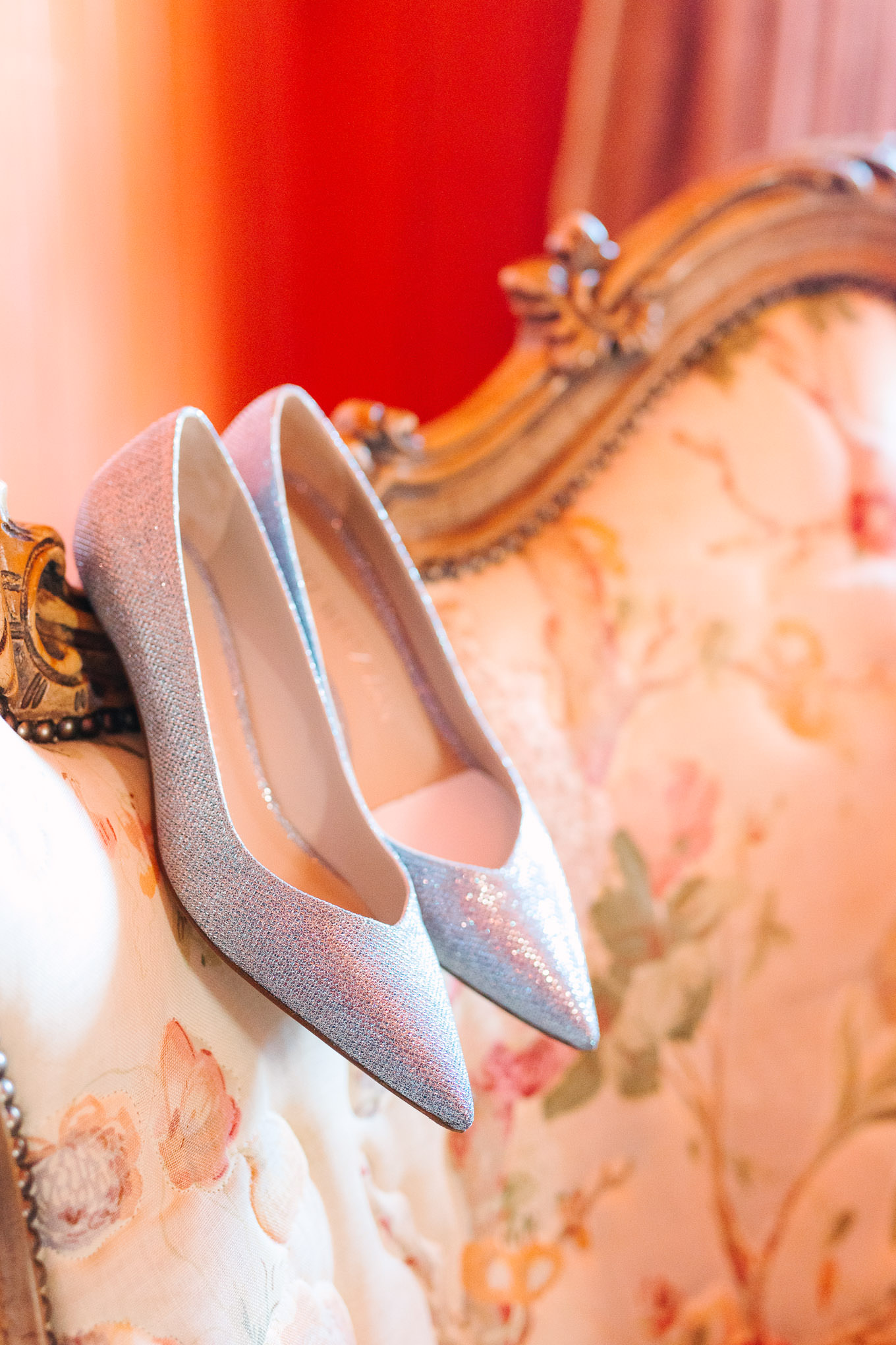 Silver sparkly bridal shoes | Colorful and quirky wedding at Higuera Ranch in San Luis Obispo | #sanluisobispowedding #californiawedding #higueraranch #madonnainn   Source: Mary Costa Photography | Los Angeles