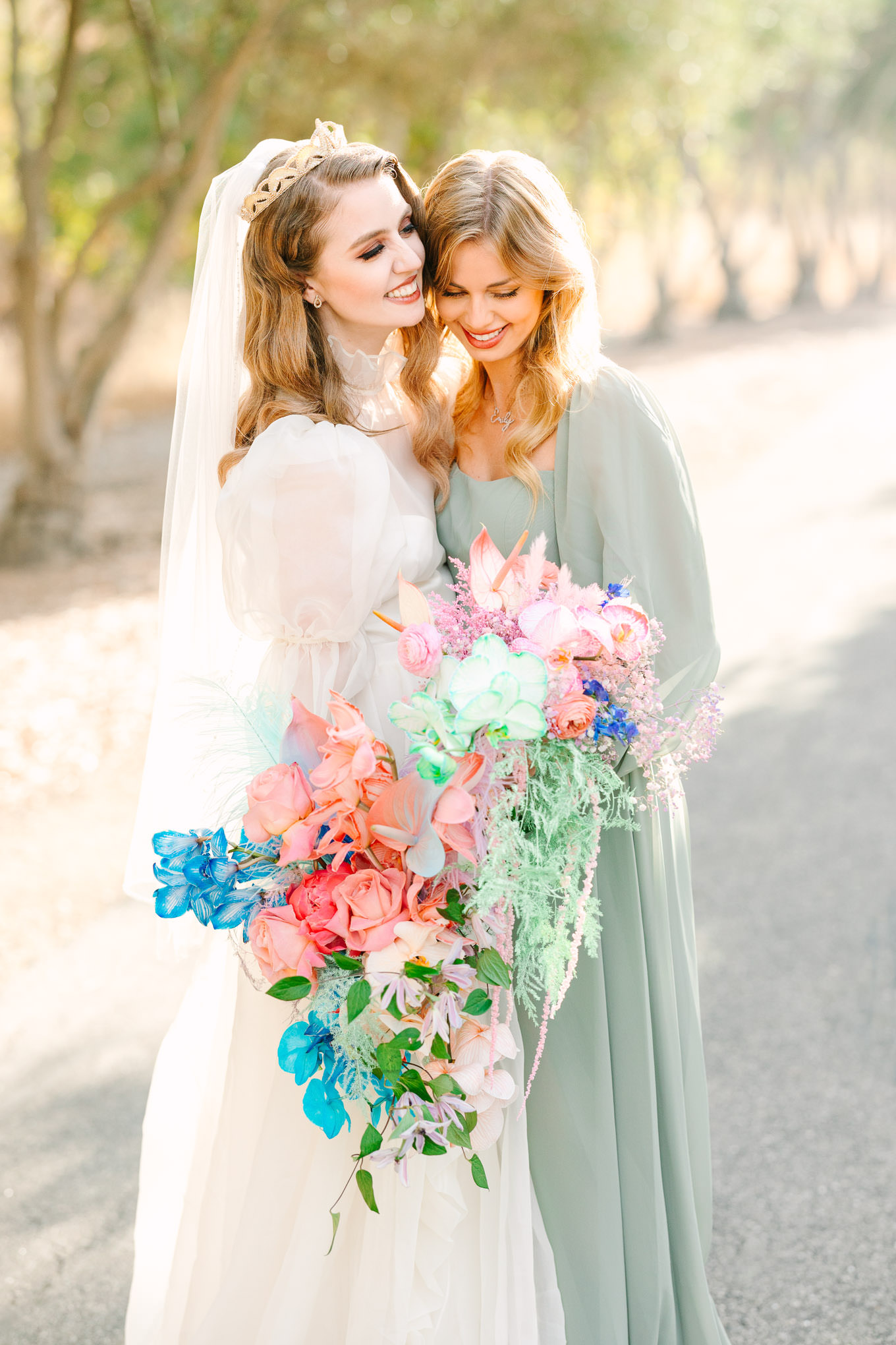 Bride Allison Harvard with sister | Colorful and quirky wedding at Higuera Ranch in San Luis Obispo | #sanluisobispowedding #californiawedding #higueraranch #madonnainn   
Source: Mary Costa Photography | Los Angeles