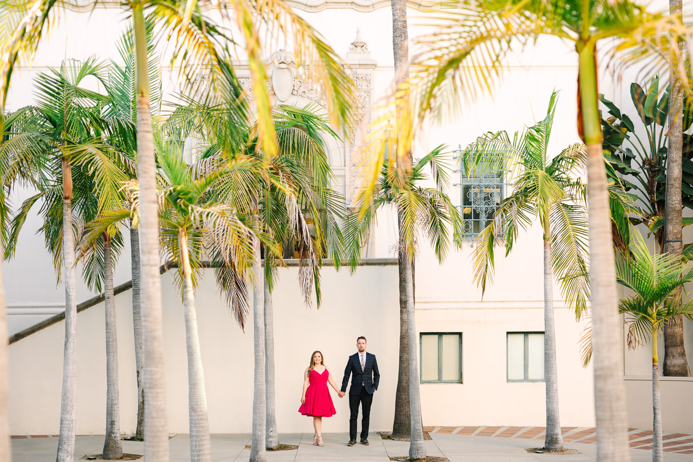Beverly Hills palm tree engagement session | Wedding and elopement photography roundup | Los Angeles and Palm Springs photographer | #losangeleswedding #palmspringswedding #elopementphotographer Source: Mary Costa Photography | Los Angeles