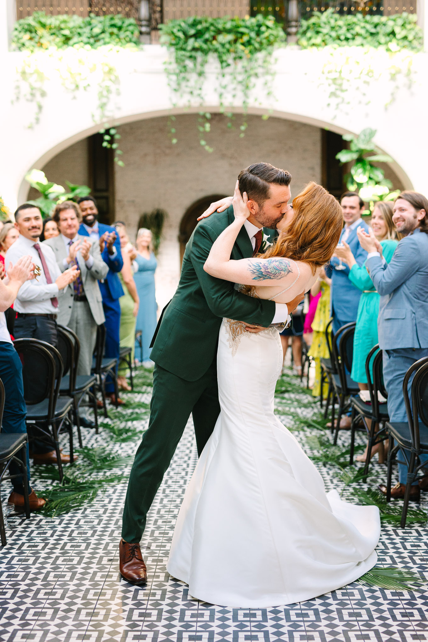 Ebell Long Beach Wedding | Wedding and elopement photography roundup | Los Angeles and Palm Springs photographer | #losangeleswedding #palmspringswedding #elopementphotographer Source: Mary Costa Photography | Los Angeles