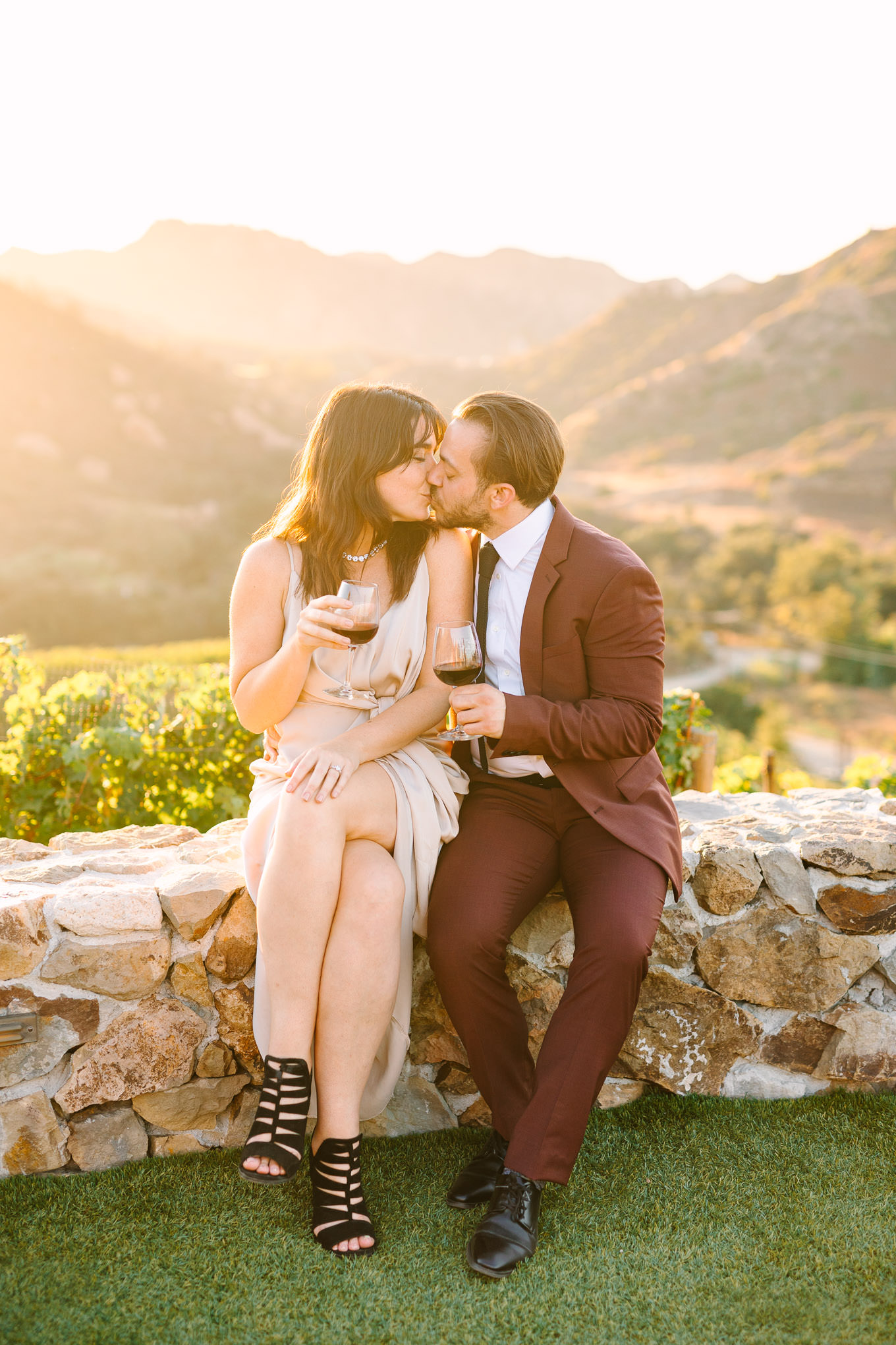 Cielo Farms proposal in Malibu | Wedding and elopement photography roundup | Los Angeles and Palm Springs  photographer | #losangeleswedding #palmspringswedding #elopementphotographer

Source: Mary Costa Photography | Los Angeles