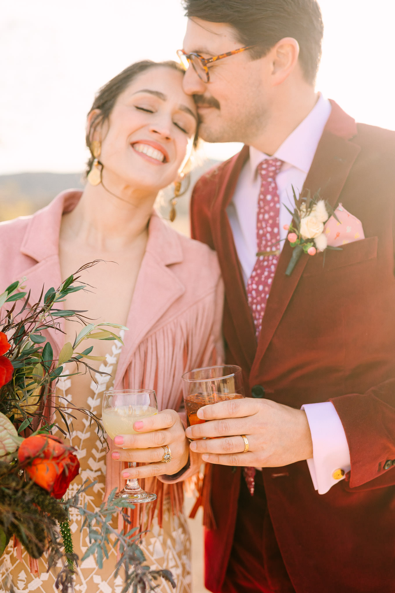 Rimrock Ranch wedding in Pioneertown | Wedding and elopement photography roundup | Los Angeles and Palm Springs  photographer | #losangeleswedding #palmspringswedding #elopementphotographer

Source: Mary Costa Photography | Los Angeles